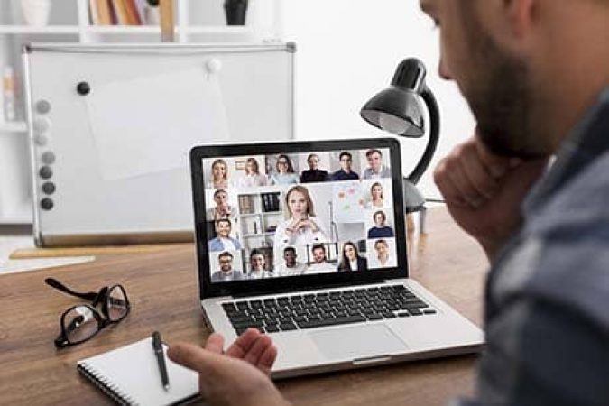 دورة ادارة منصات التواصل